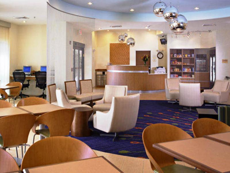 Springhill Suites St. Louis Brentwood Restoran gambar